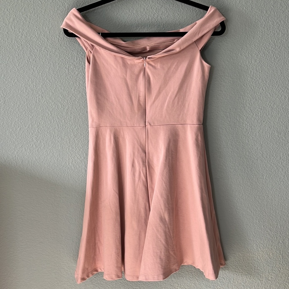 Beautiful Lulu’s dress, women’s M, low cowl collar, peach-pink, fully li… - Picture 3 of 9
